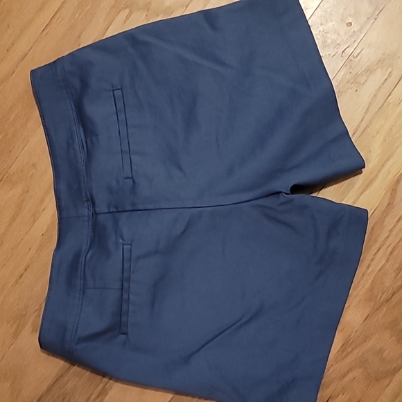 Isaac Mizrahi Shorts - Picture 4 of 4